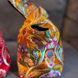 Gold 2.0 satin Carlton yaito knot bag